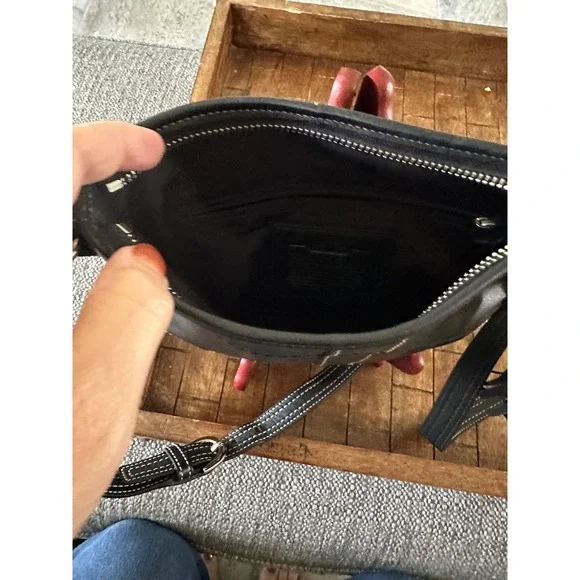 COACH ICONIC Y2K SMALL SOHO CROSSBODY BAG BLACK LEATHERw/ white